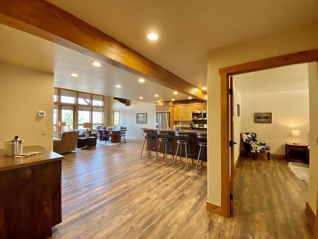 Townhome Next To Clubhouse In Exclusive Eagle Bend - The Glacier Bigfork Exteriér fotografie